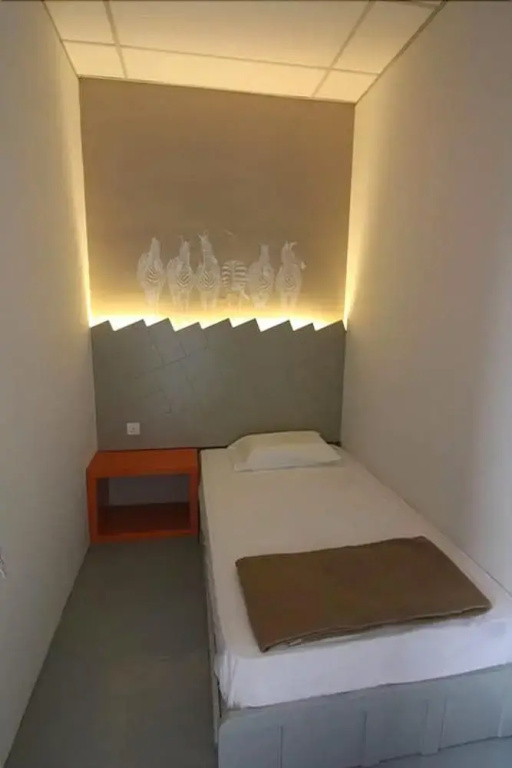 Warm Blanket Hotel - Hostel