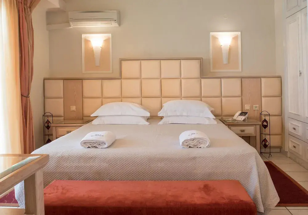 Deluxe Suite with balcony