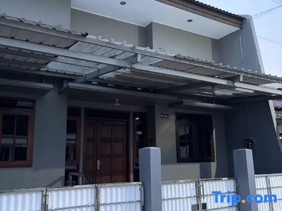 modern minimalist House Semarang