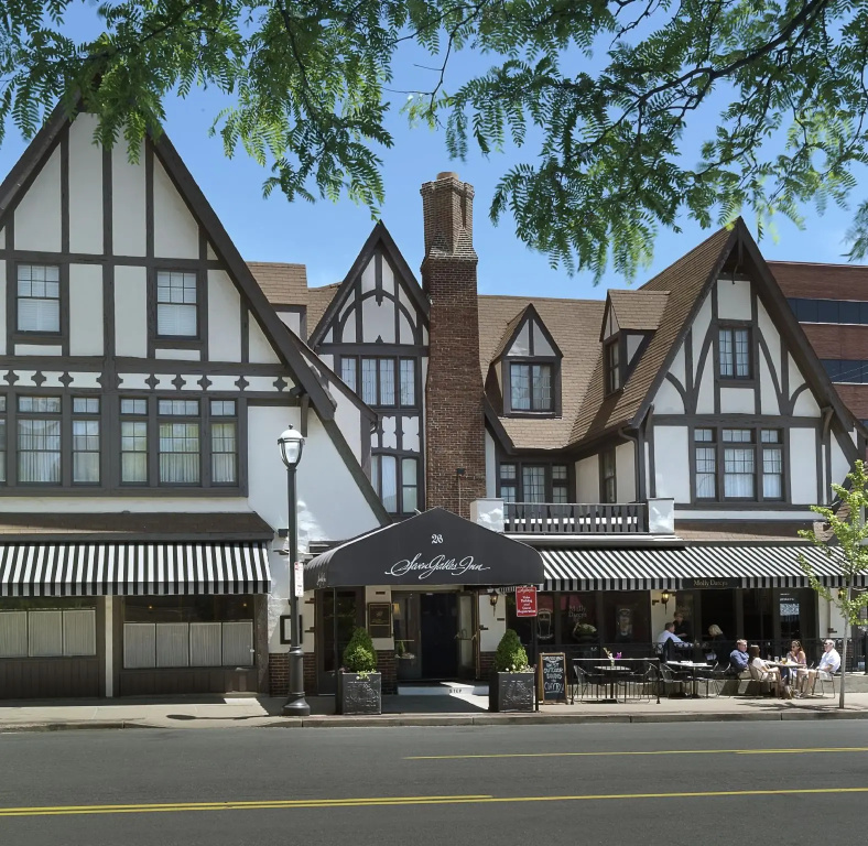Seven Gables Inn, St. Louis West, a Tribute Portfolio Hotel