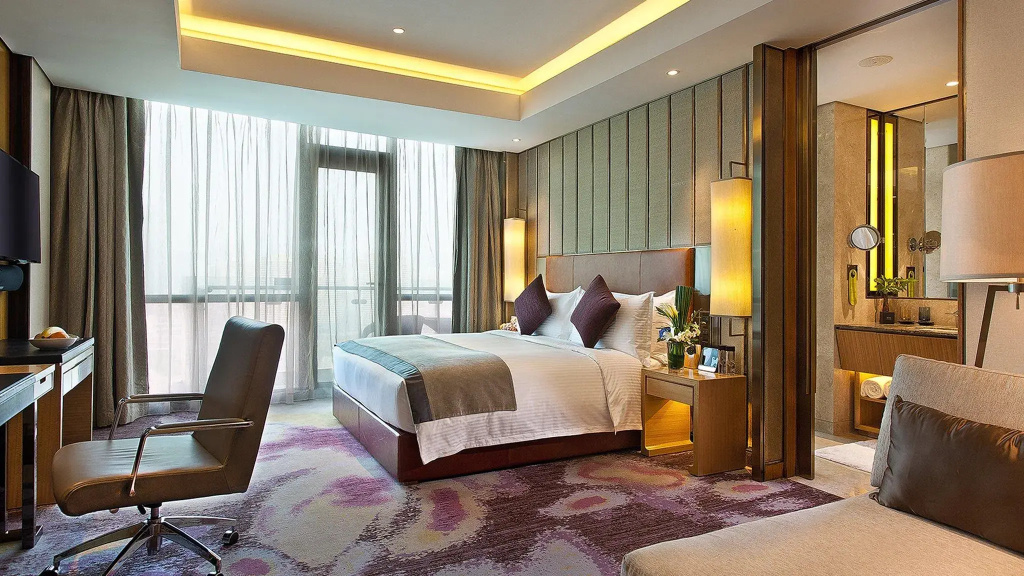 Classic Double room with balcony and with river view (full double bed)