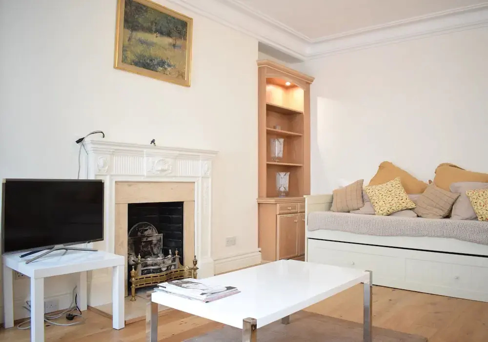 Spacious 1 Bedroom Flat In Piccadilly Circus