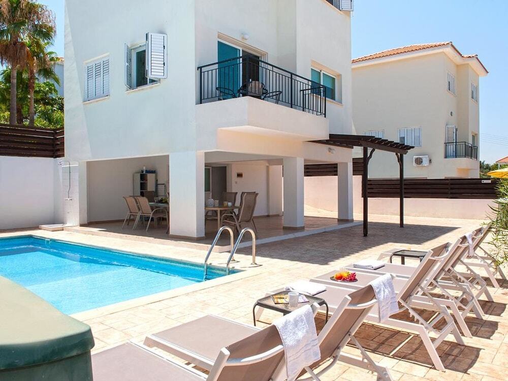Paralimni Кипр