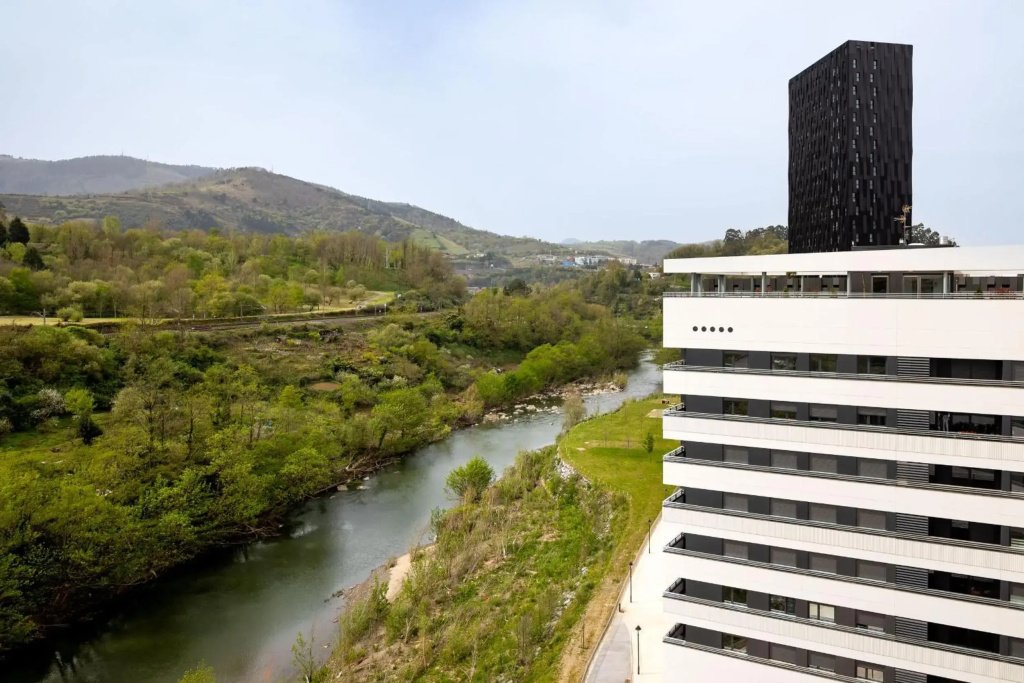 Santa Ana junto a la ria a estrenar con piscina , garaje y wifi incluidos