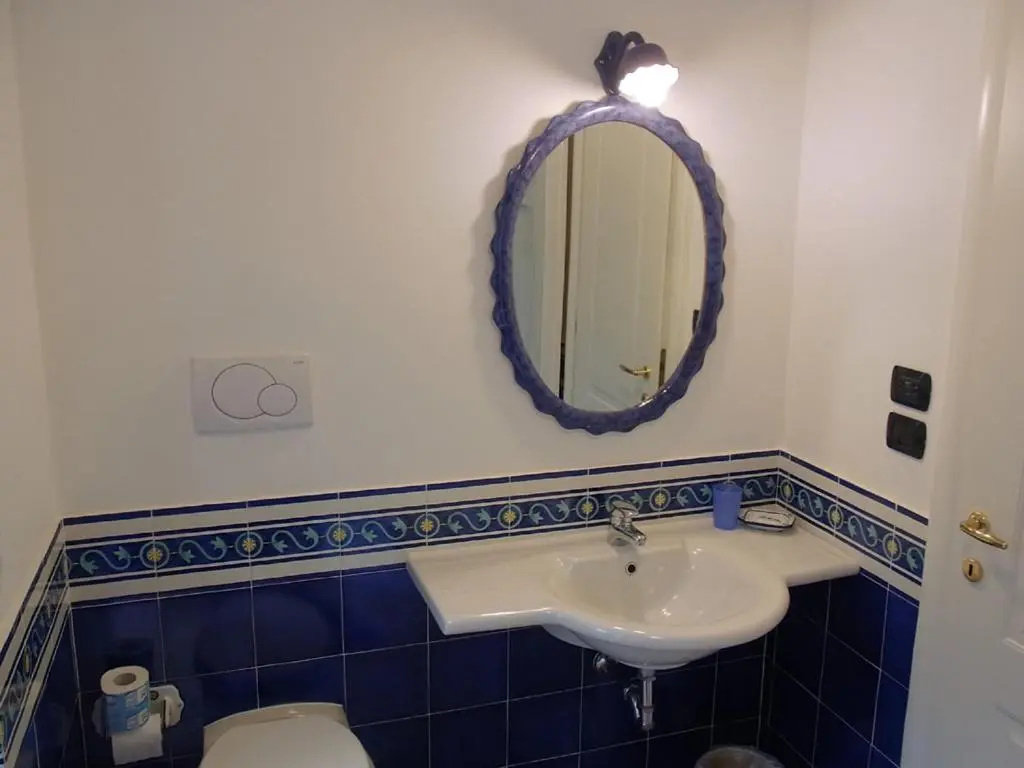 Standard Double room with sea view (full double bed)