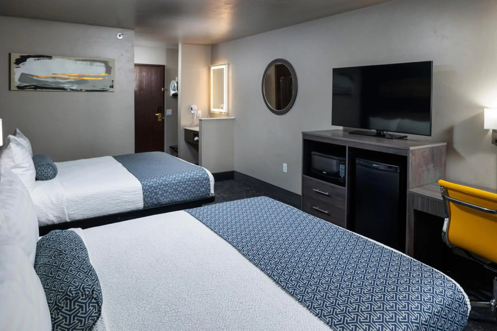 Hotel J Green Bay — 5