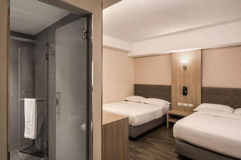 The Riverside Hotel International - Chambres