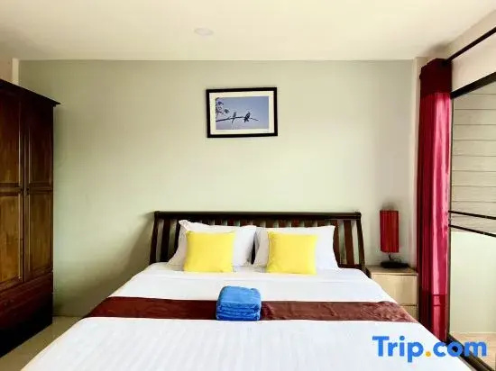 Standard Double room with balcony (full double bed)