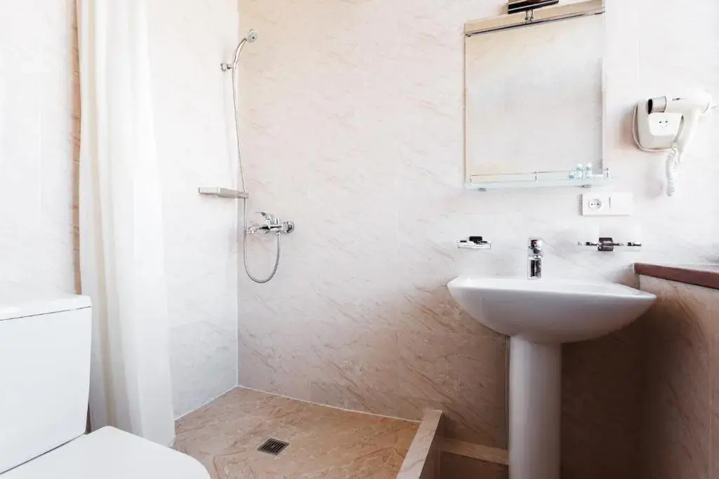 Двухместный номер Standard 2 отдельные кровати в Western Suites Hotel