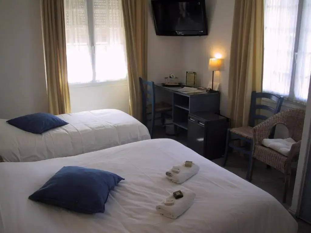 Logis Hotel l'Esterella - Chambres