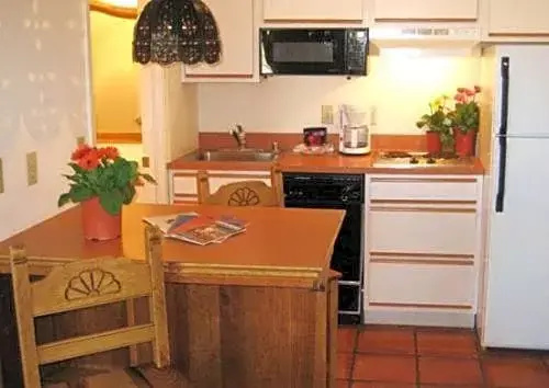 Quadruple Suite