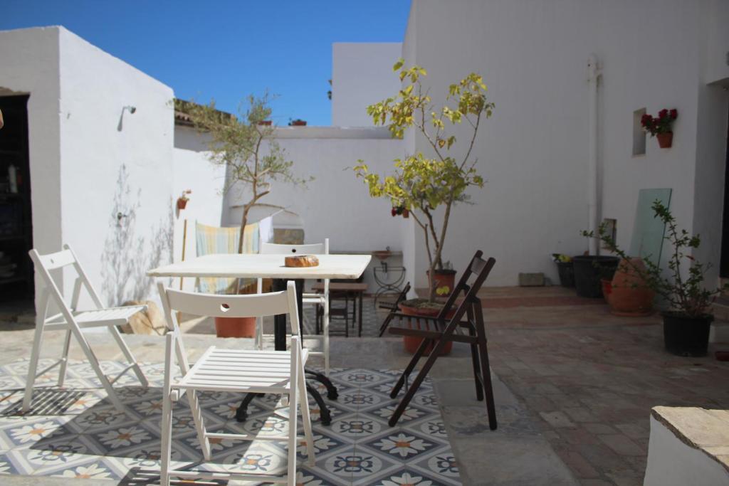 Casa Leonor Vejer by null