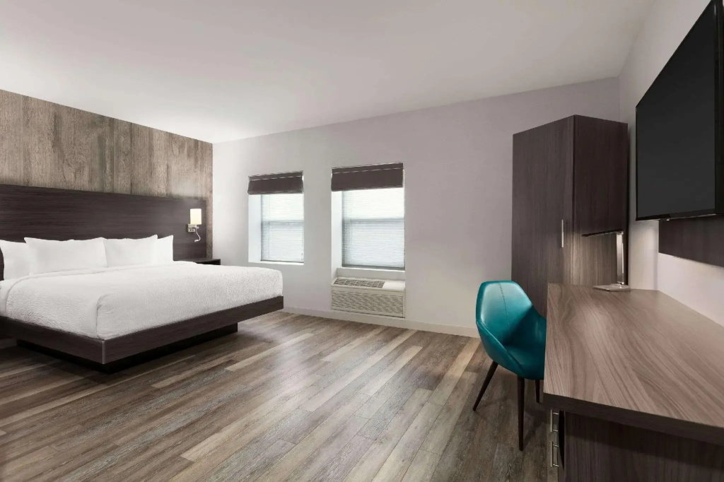 Standard Double room (full double bed)