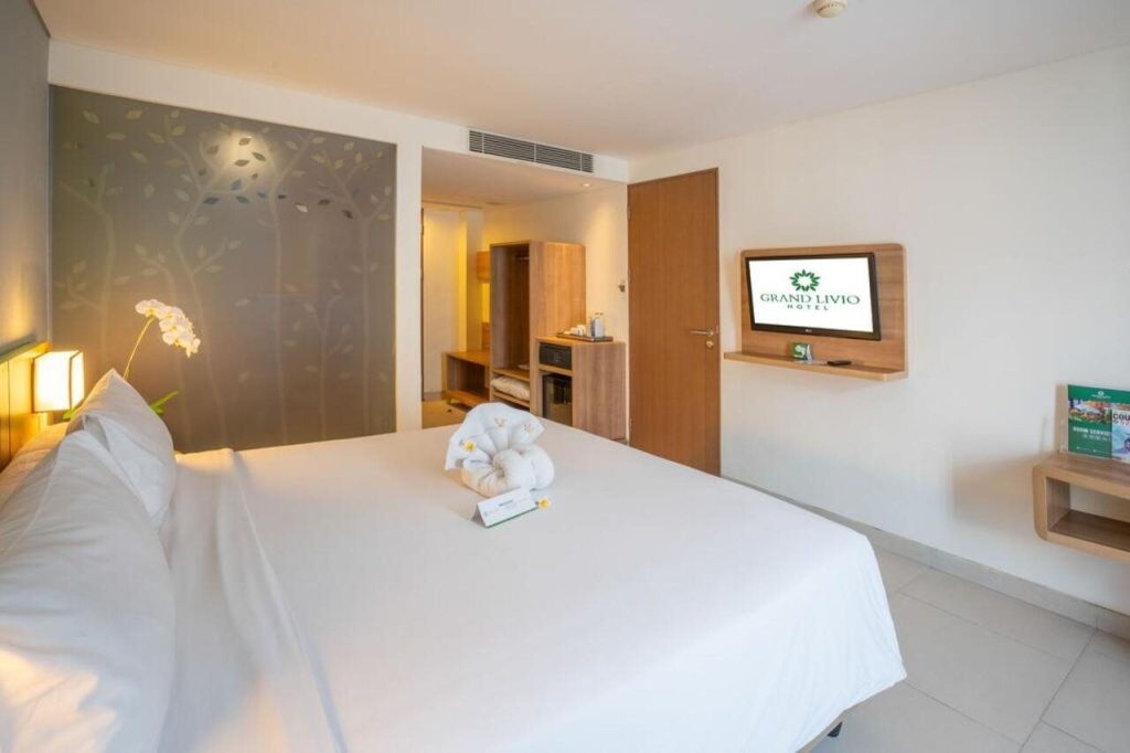 Отель Grand Livio Kuta Hotel в Бали