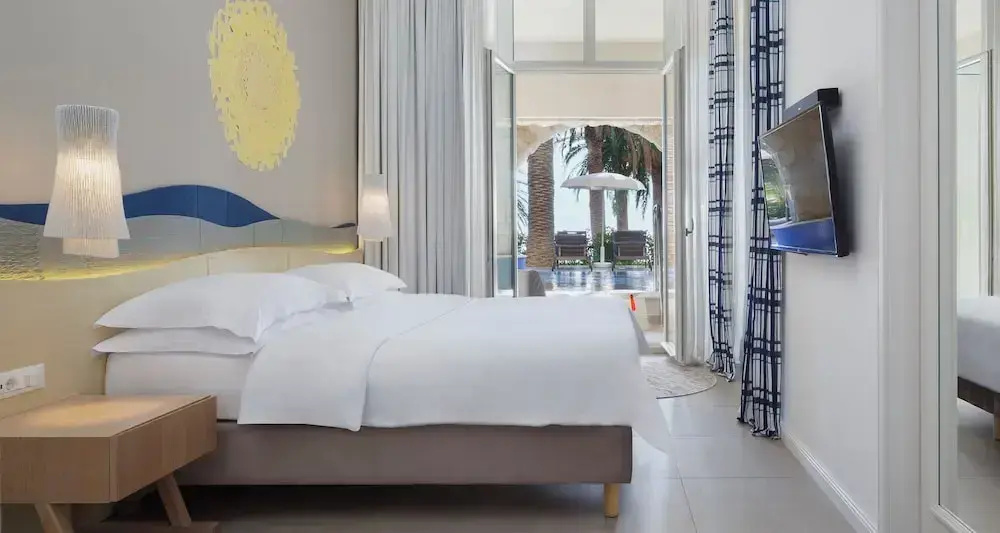 Deluxe Junior Suite with balcony