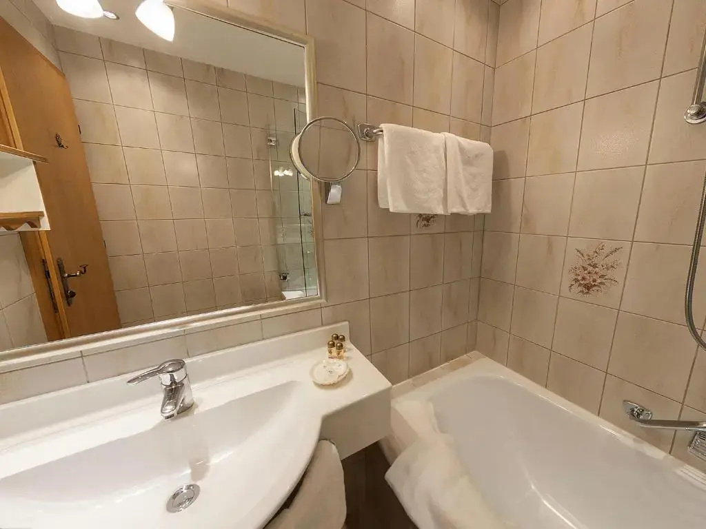 Alpenhotel Tirolerhof - Chambres