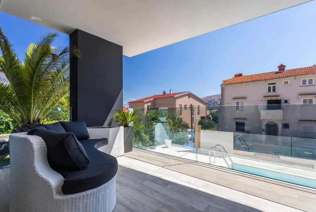 Superior Apartment