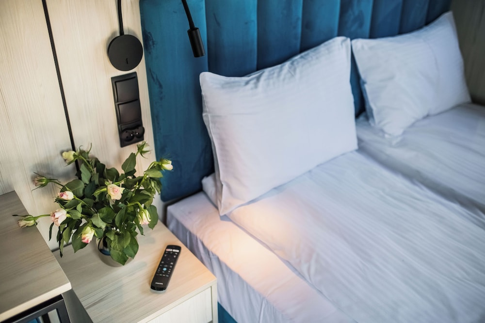 Double Suite (full double bed)