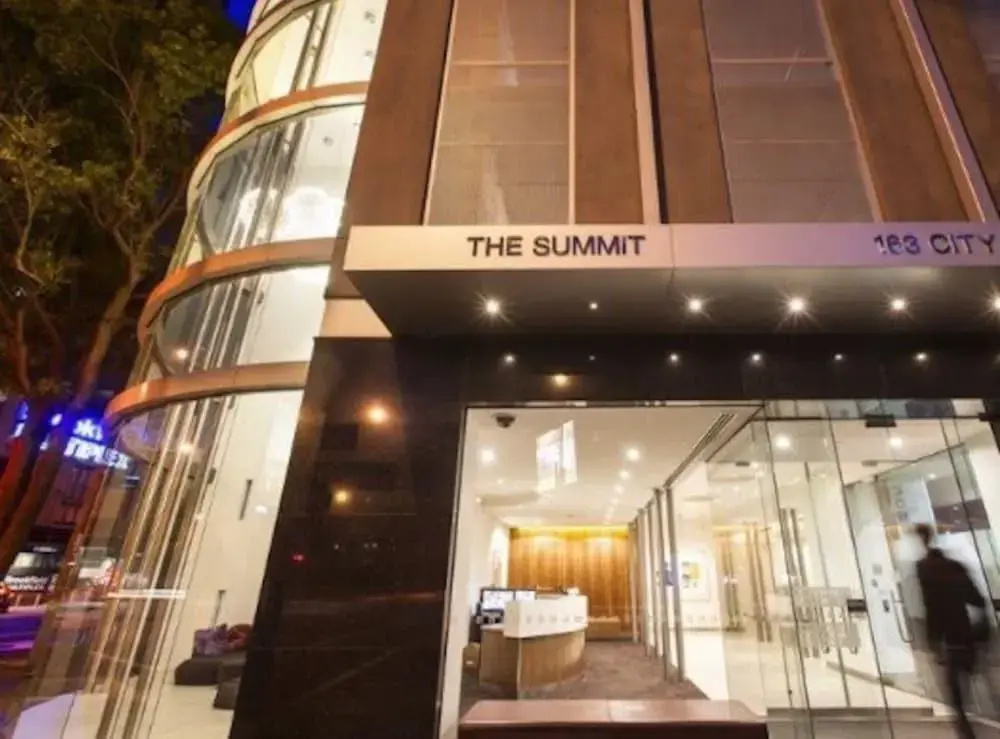 Premier Stays Melbourne