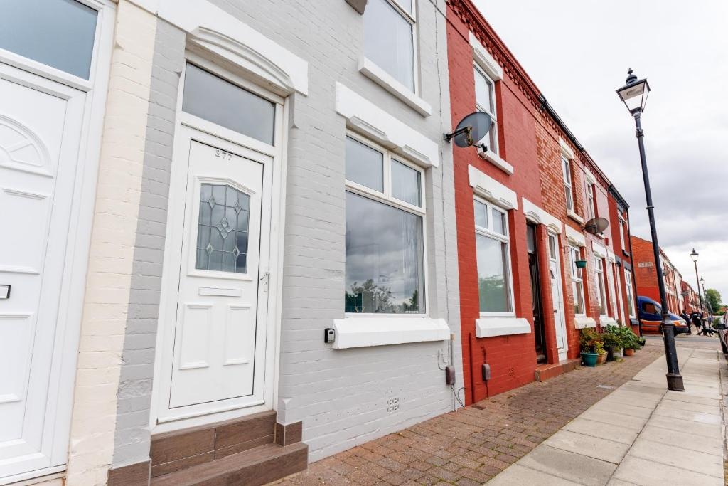 Air Host and Stay - Grafton House amazing view sleeps 6 free parking