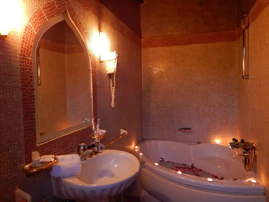 S. Nikolis Historic Boutique Hotel - Chambres