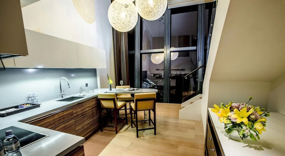 Апартаменты в отеле Fairmont Baku в комплексе «Огненные башни» - фото 31