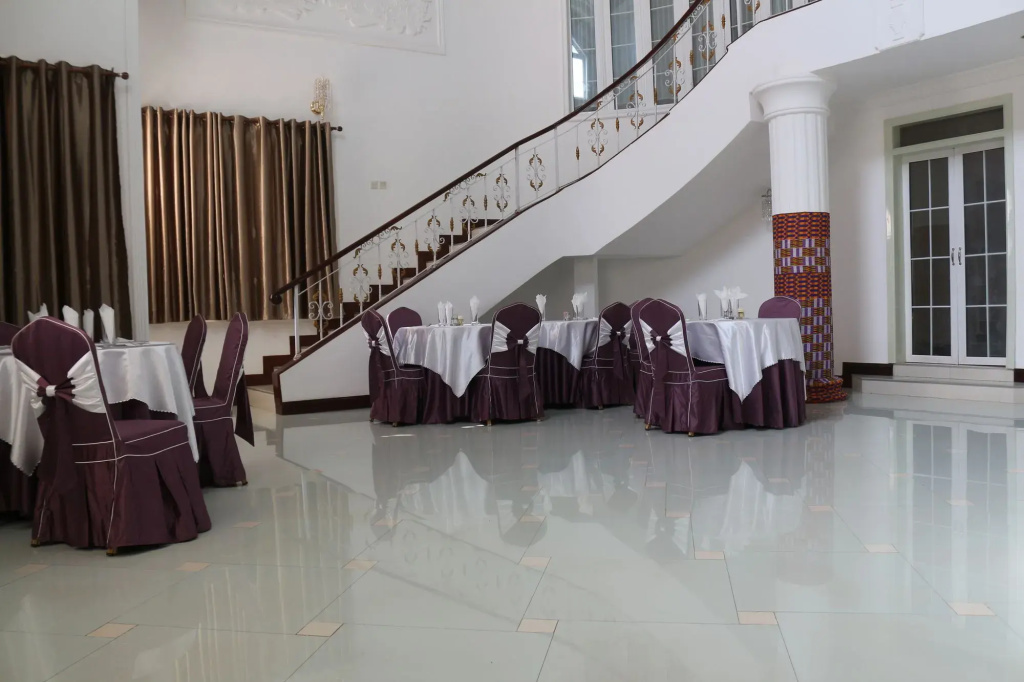 Kingsbridge Royale Hotel - Général