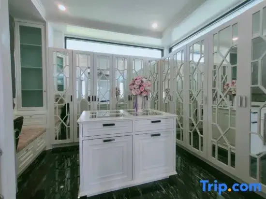 Вилла Luxury с 3 комнатами в Exquisite Pool Villa A