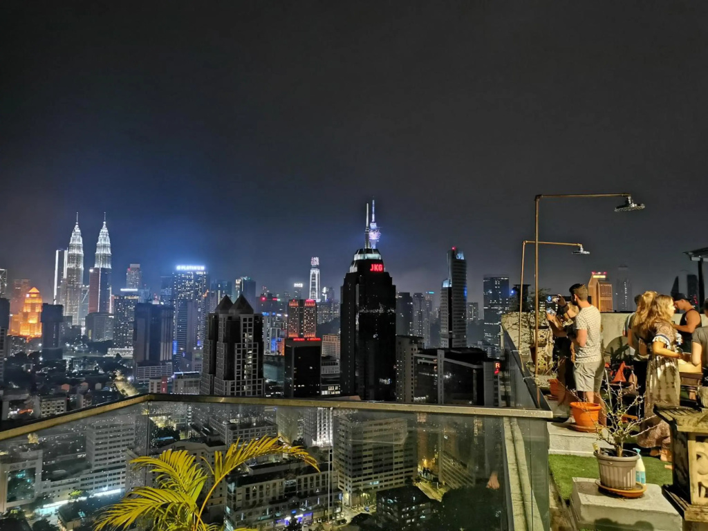 Penthouse on 34 - The Highest Unit and Best Views in Regalia & Private Rooftop Terrace