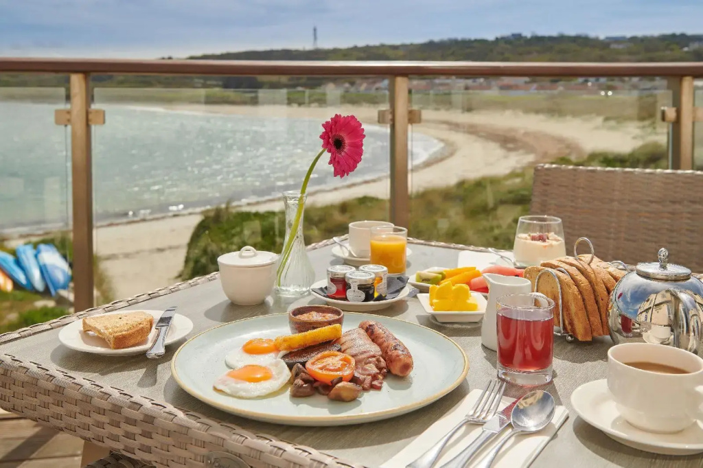 Braye Beach Hotel - Général