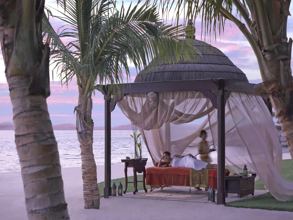Shangri-La Hotel Apartments Qaryat Al Beri - фото 12