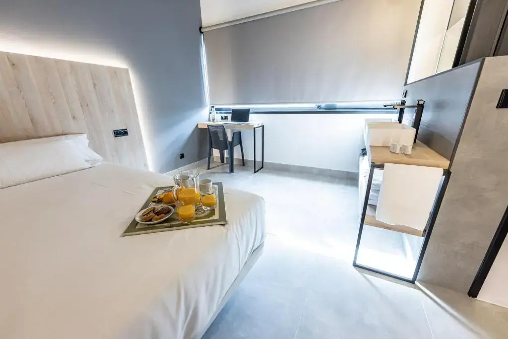 Standard Double room with sea view (full double bed)