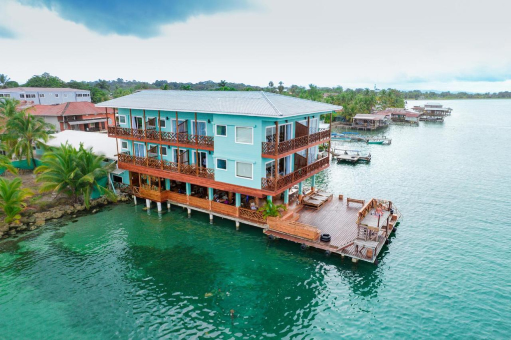 Bocas Surf School & Guest House