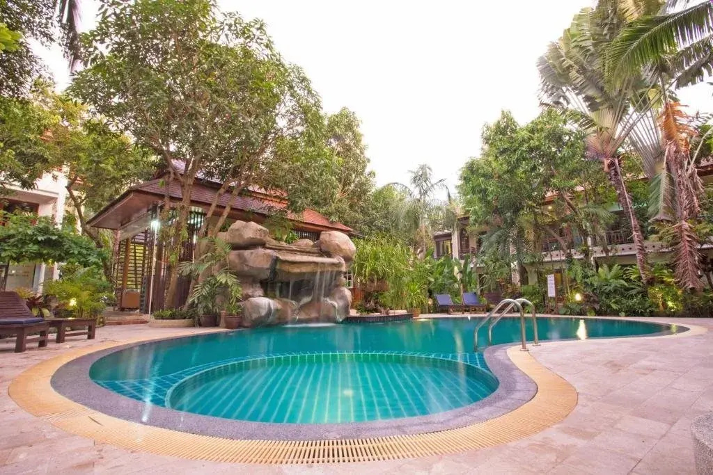 Meet Holiday Hotel - 5