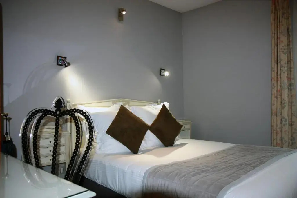 Henry II Hotel - Chambres