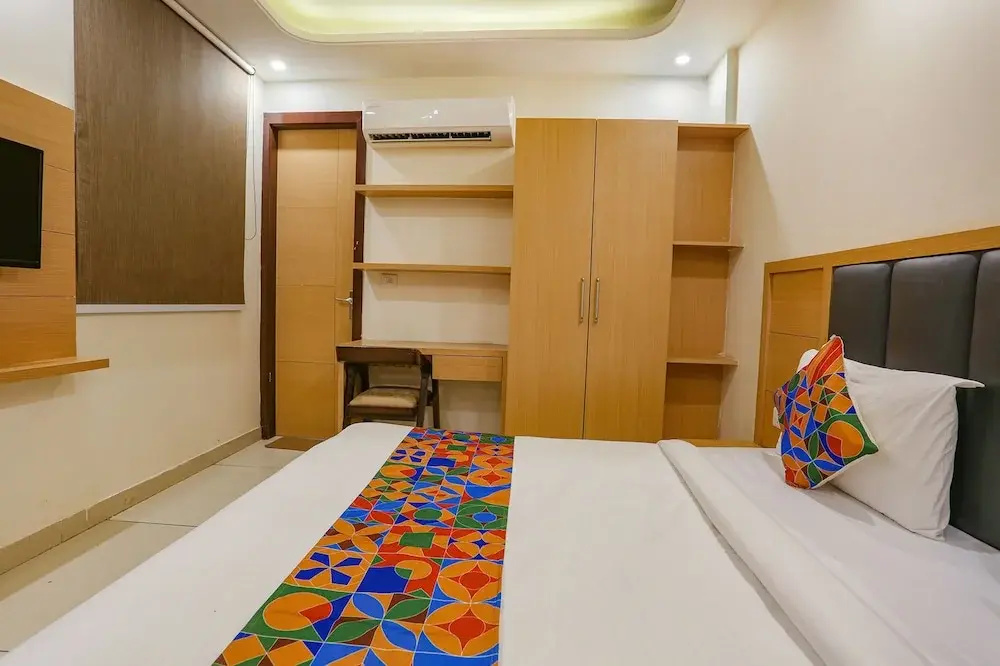 FabHotel Hexa Mahipalpur