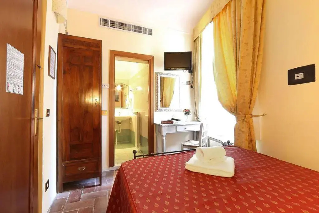 Standard Double room (full double bed)