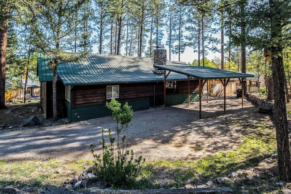The Roost Downtown by Ruidoso Vacation Rentals