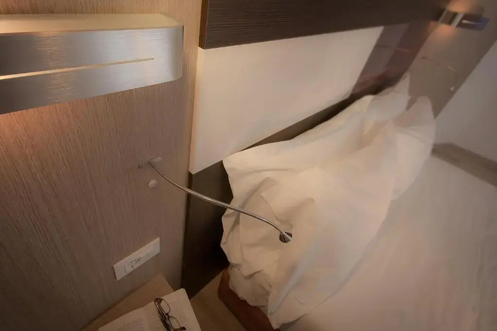 Double room (full double bed)