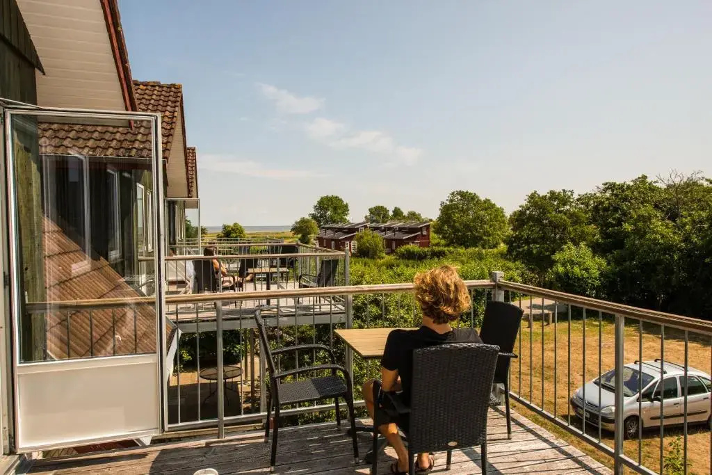 Apartment with balcony