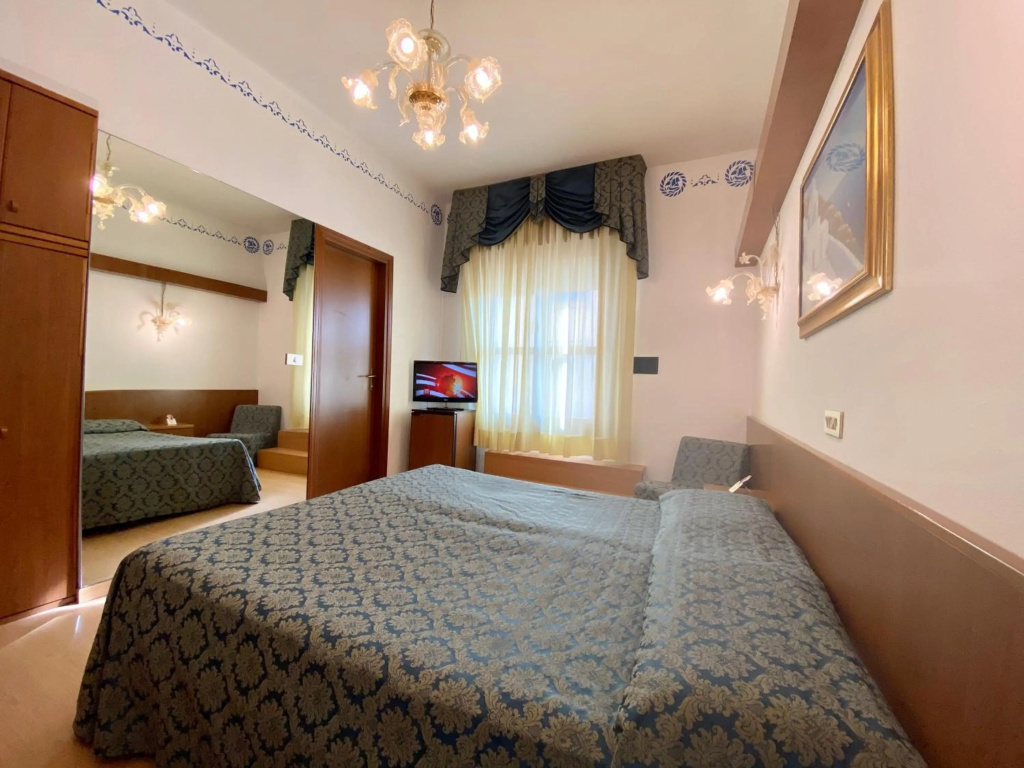 Hotel Florida — 4