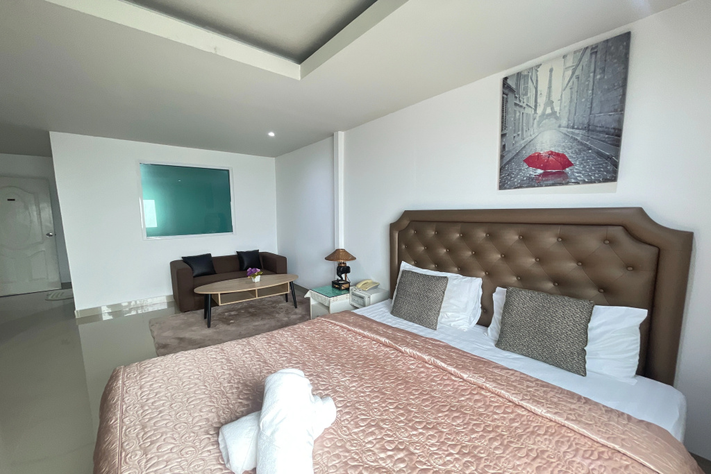 W-9 Hotel — 3