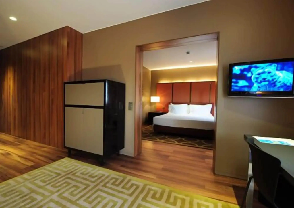 Lobby & Reception