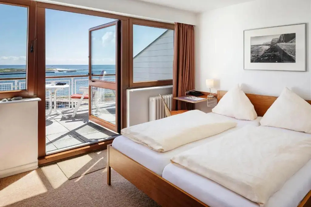 Standard Double room with balcony and with sea view (full double bed)
