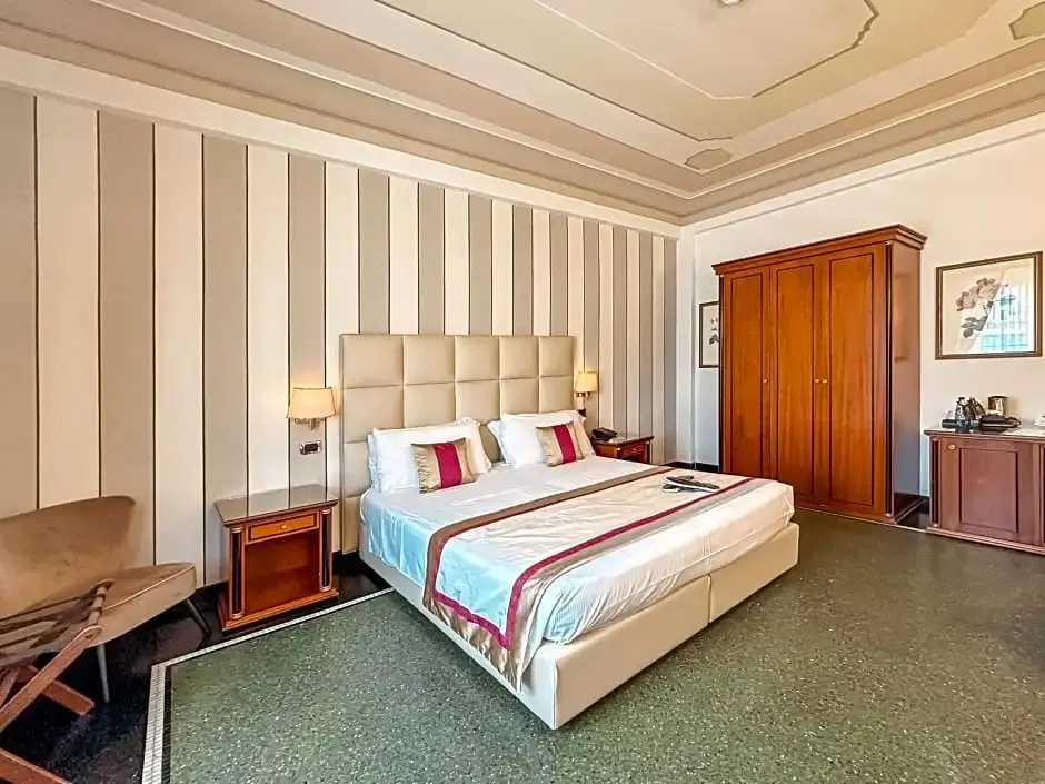Hotel Jolanda - Chambres