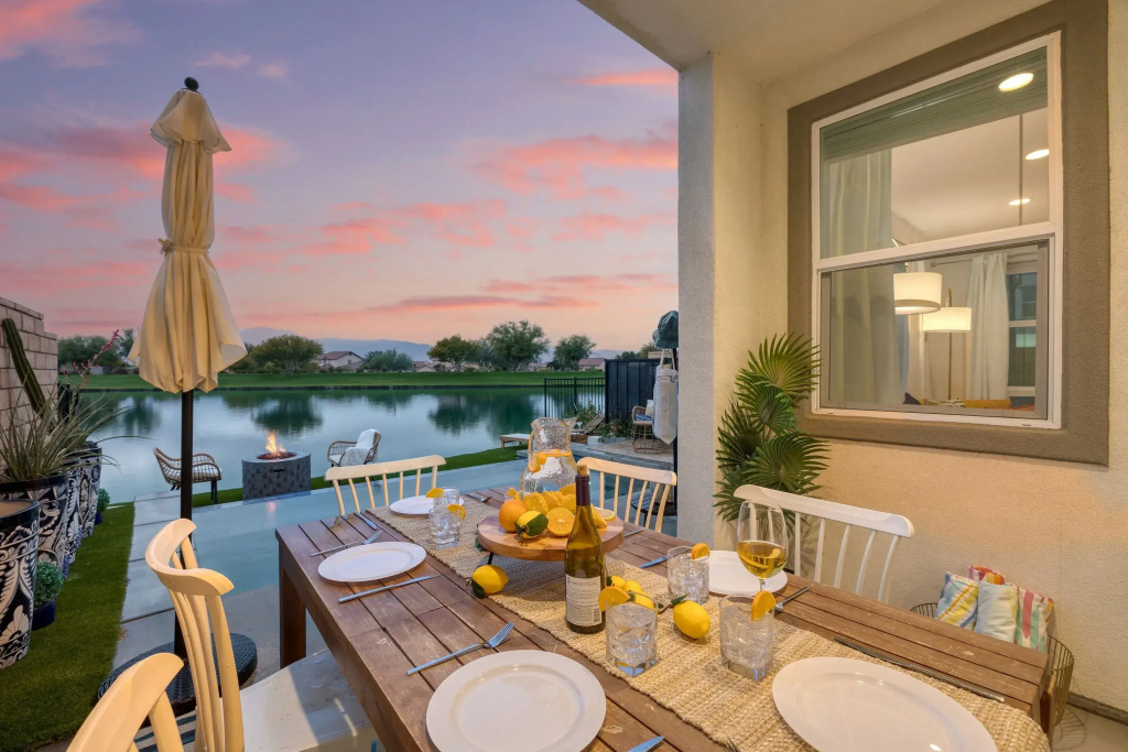 Sunburst by Avantstay Lakefront + Mountain Views