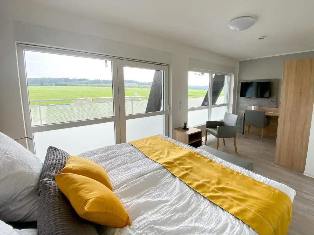 Standard Double room with balcony (full double bed)