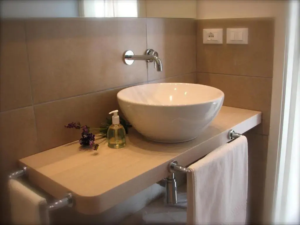 Standard Double room with balcony and with sea view (full double bed)