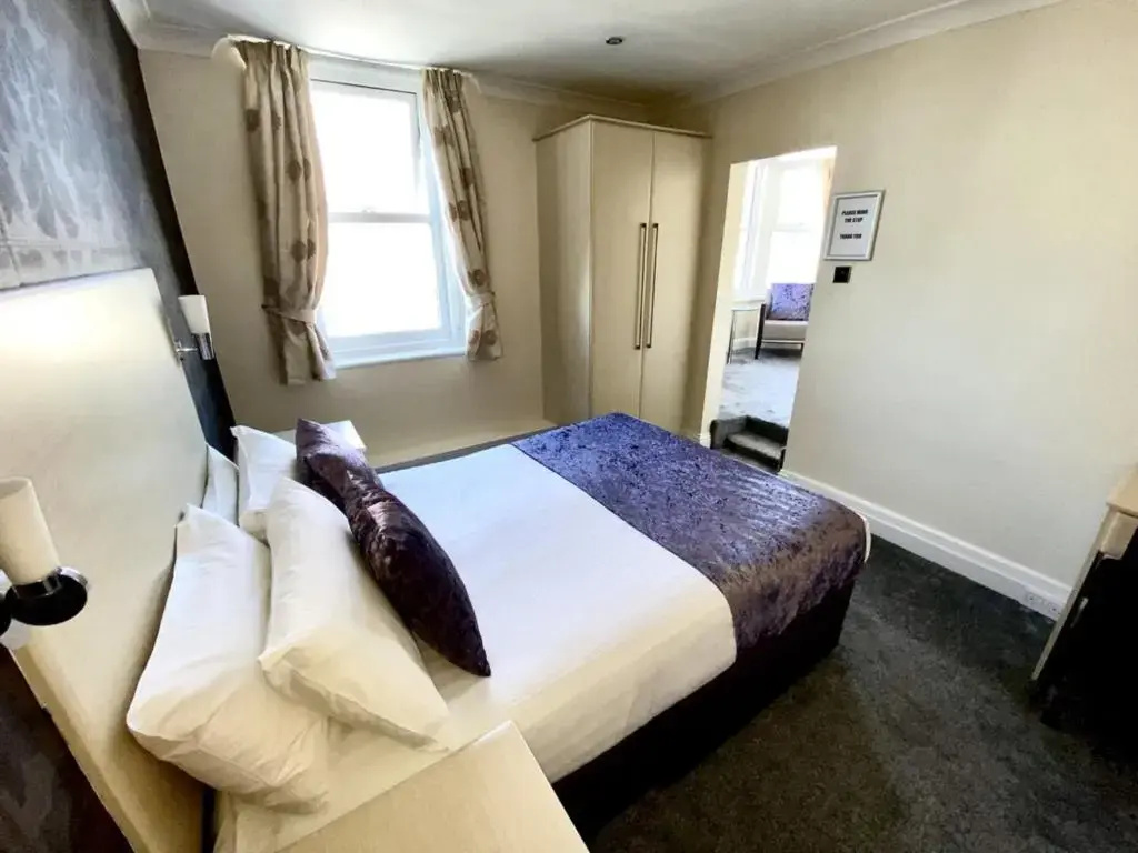 Superior Double room (full double bed)