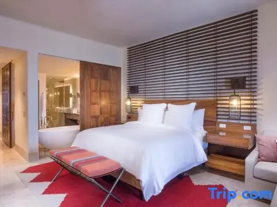 5 Bedrooms Sol Villa oceanfront